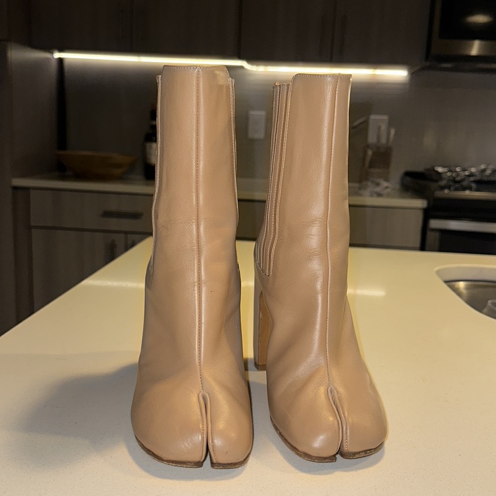 Maison Margiela Tabi Toe Boots (tan)